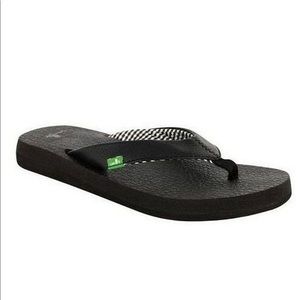 Sanuk yoga mat flip flop sandal size 7 new